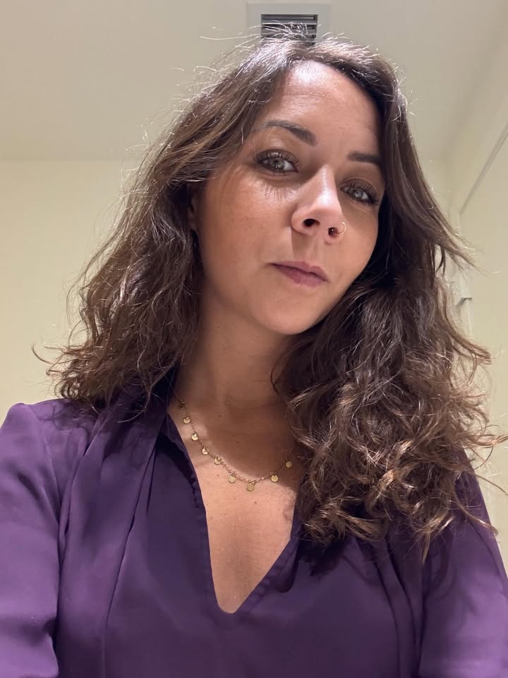 D. Clara - Experte en tarot avec 10+ ans d'expérience - Voyant disponible pour consultation par téléphone